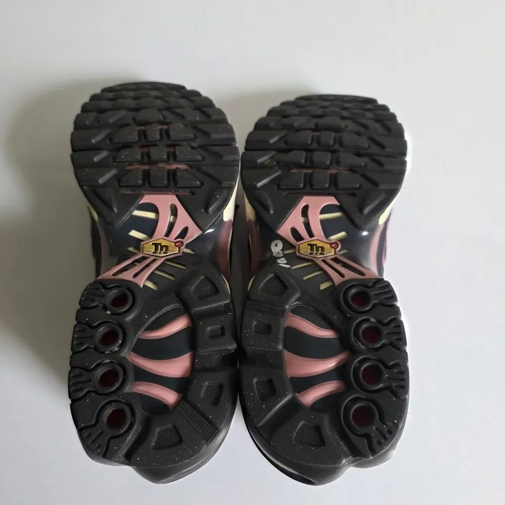 Nike Air Max Plus TN GS Black Pink Fade Sneakers 718071-006 Kids Size 5Y